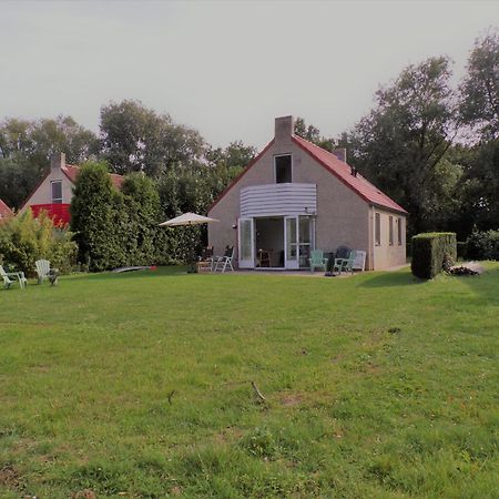 Gezellige Vakantiewoning Aan Het Water In Ewijk - Recreational Only No Workers Exterior foto