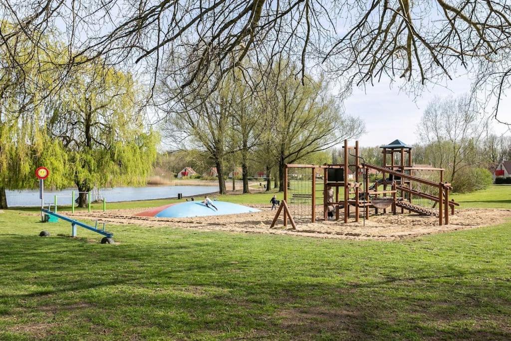 Gezellige Vakantiewoning Aan Het Water In Ewijk - Recreational Only No Workers Exterior foto