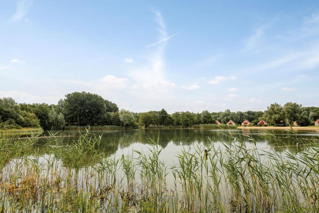 Gezellige Vakantiewoning Aan Het Water In Ewijk - Recreational Only No Workers Exterior foto