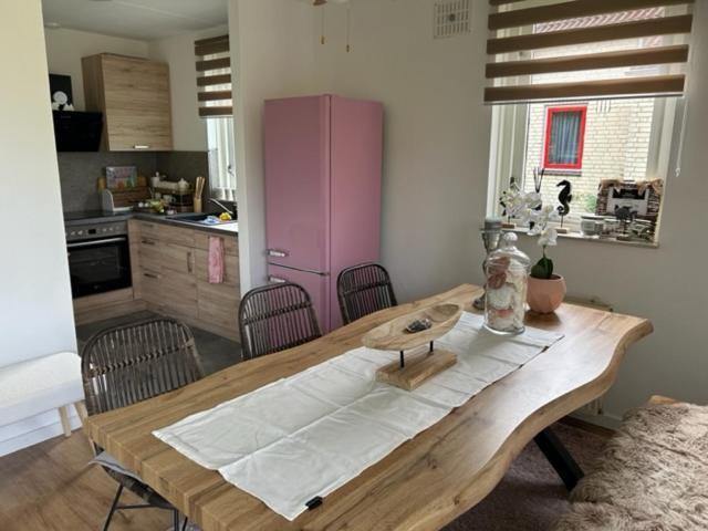 Gezellige Vakantiewoning Aan Het Water In Ewijk - Recreational Only No Workers Exterior foto