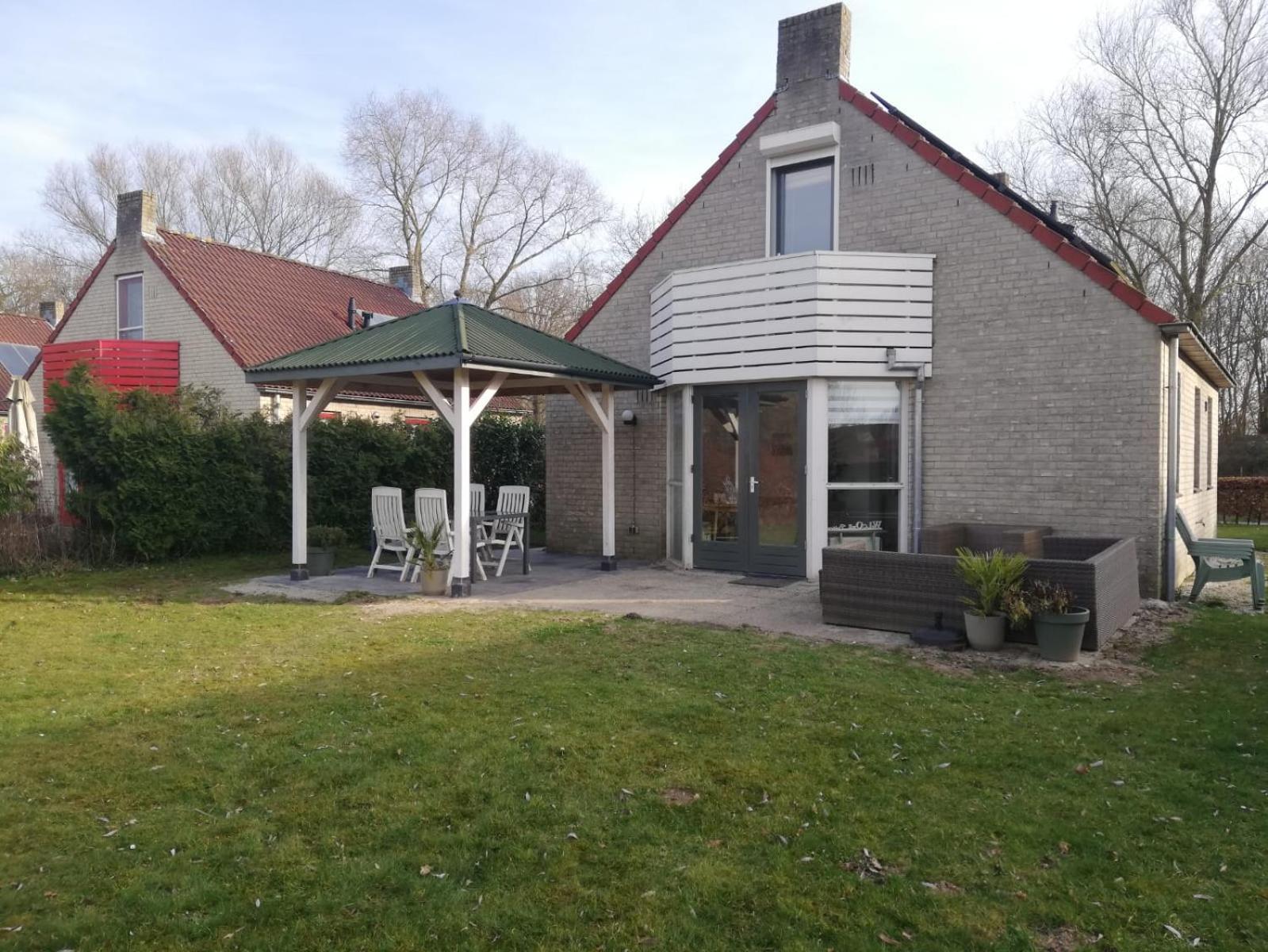 Gezellige Vakantiewoning Aan Het Water In Ewijk - Recreational Only No Workers Exterior foto